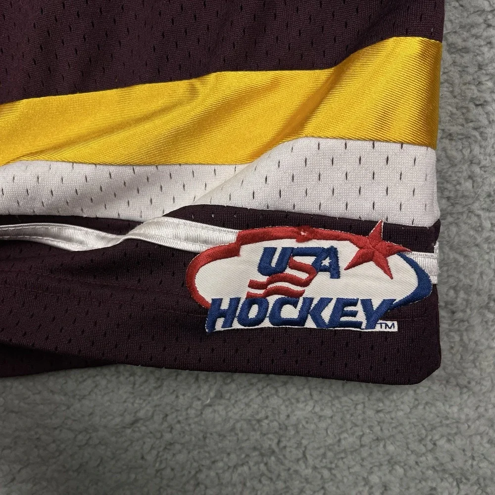 Vintage Minot Magicans Hockey Jersey ND North Dakota‎ Maroon Yellow K1 Medium